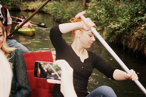 für Firmen und Freunde paddeln im Kahn und Verkostung von Spreewälder Produkten unterhaltsamer und informativer kleiner Wissenstest über Bräuche im Spreewald während der Bootsfahrt